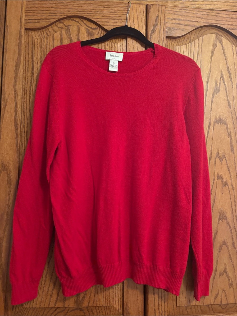 Neiman Marcus Cashmere Red Crewneck Sweater for Women